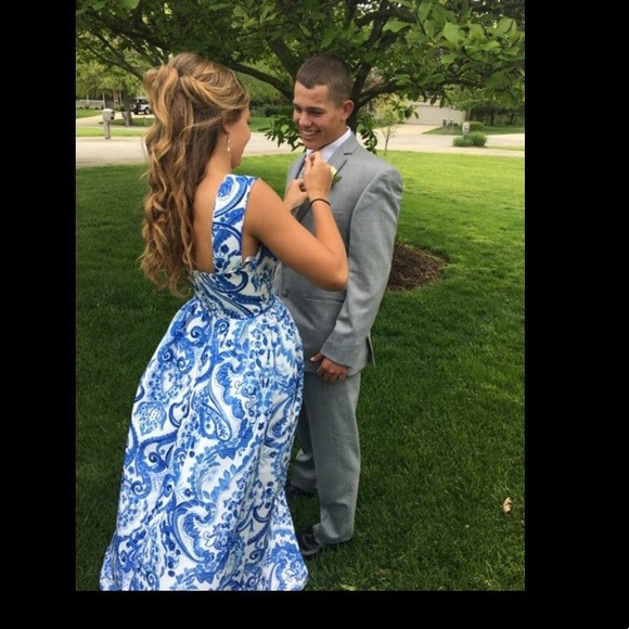 Sherri Hill 2017 prom dress size 2 - Picture 2 of 3